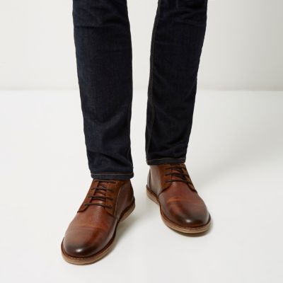 Tan brown leather chukka boots